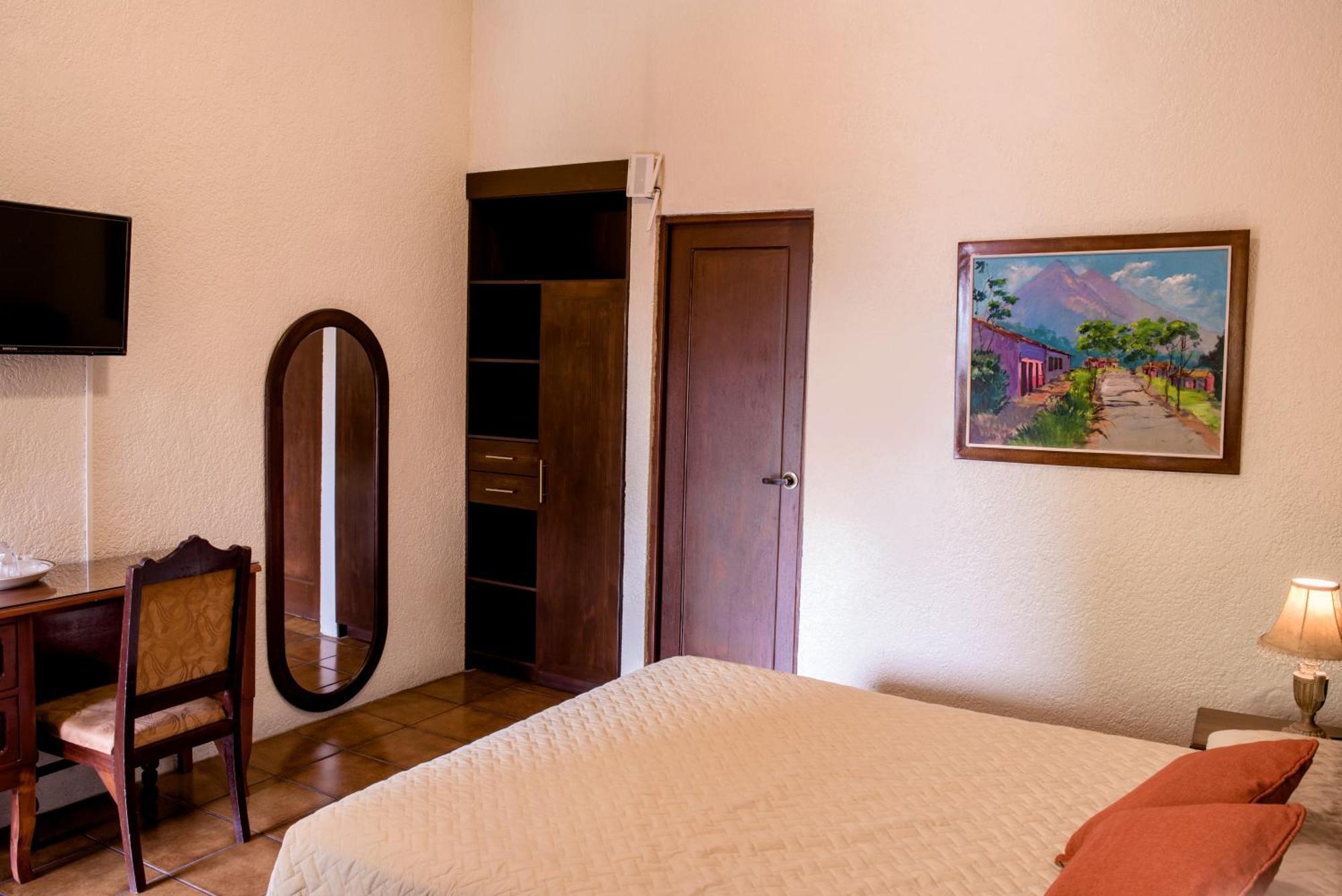 Hotel Villa Espanola Guatemala City Exterior photo